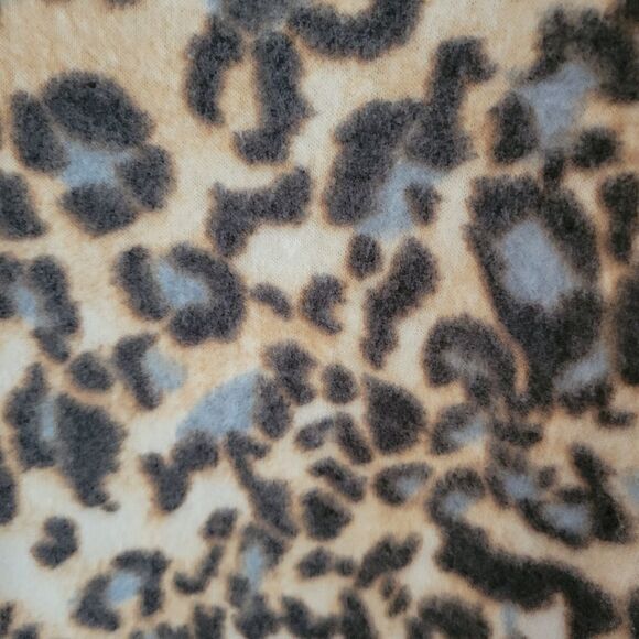 Cha-cha Vente Women's Long Sleeve top NWT - Picture 3 of 4